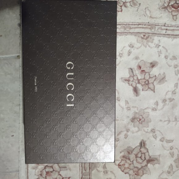 Gucci slip on main image 4
